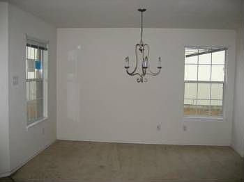 4th image of 315 Brown St