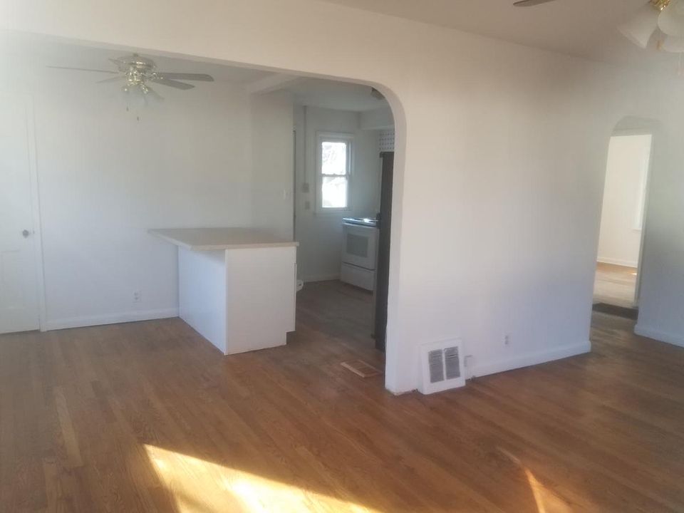 1st image of 8116 Zoe Dr