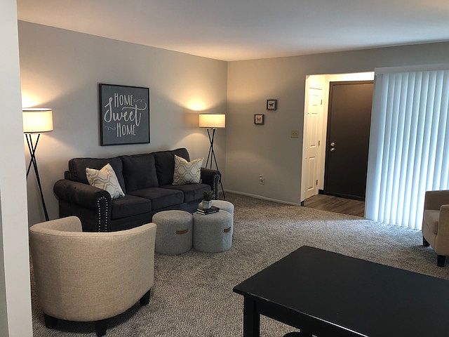 1st image of 10992 W Forest Home Ave