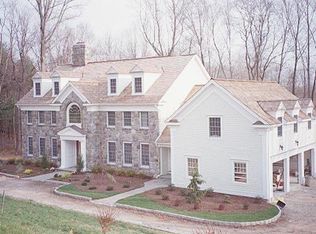 1 Cricker Brook Ln, Fairfield, CT 06430