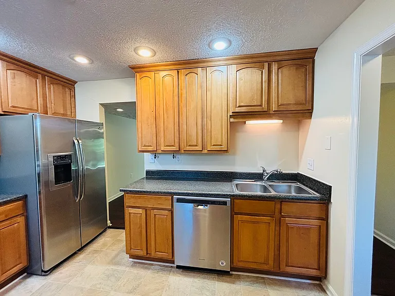 309 Fairfax Rd — Photo 10