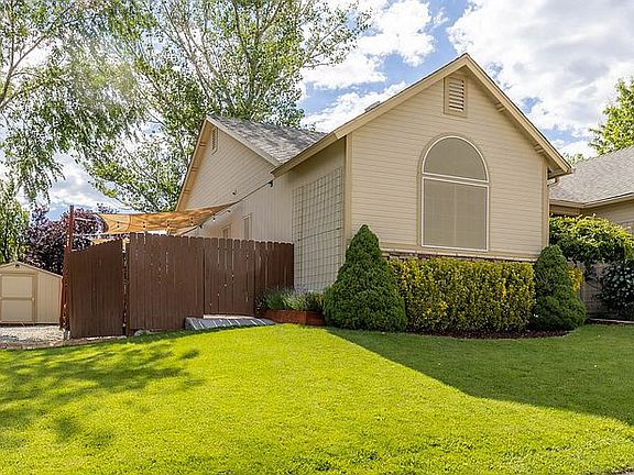 2nd image of 125 Shadycrest Dr