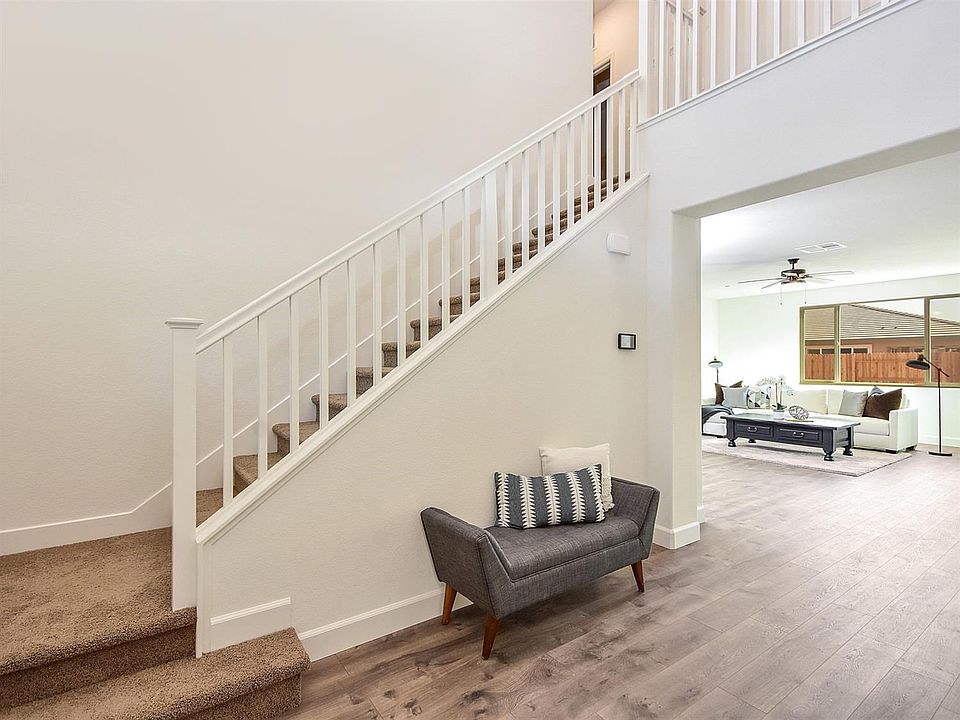 1st image of 7073 Castle Rock Way