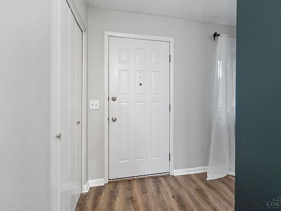 5th image of 884 Anderson Hills Dr