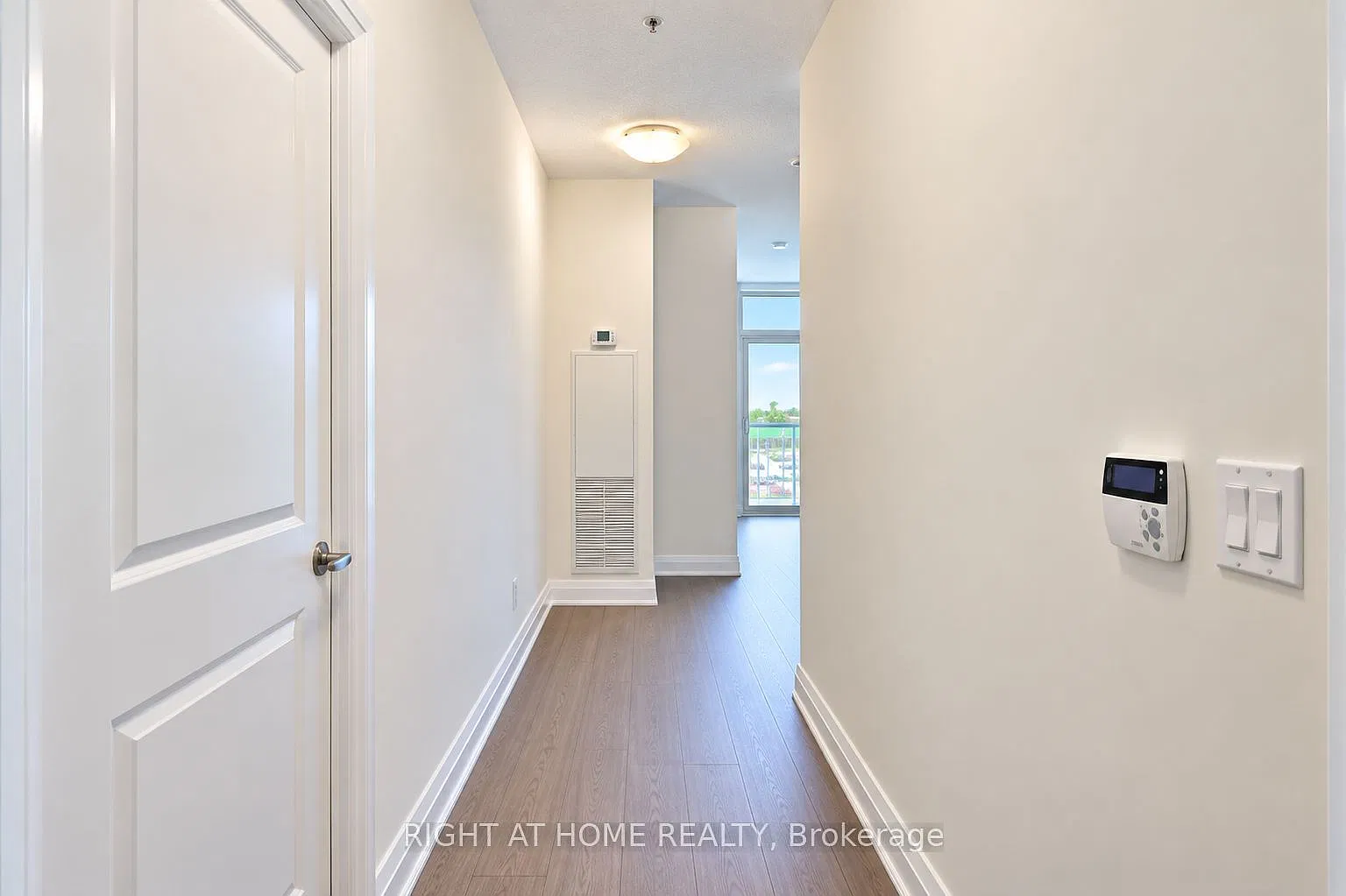 2 bed, $2,700 — Photo 4