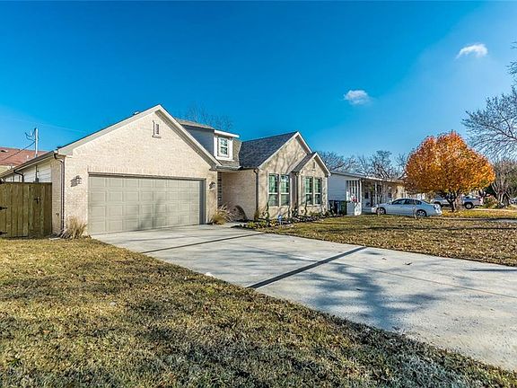 3rd image of 119 Lake Dr