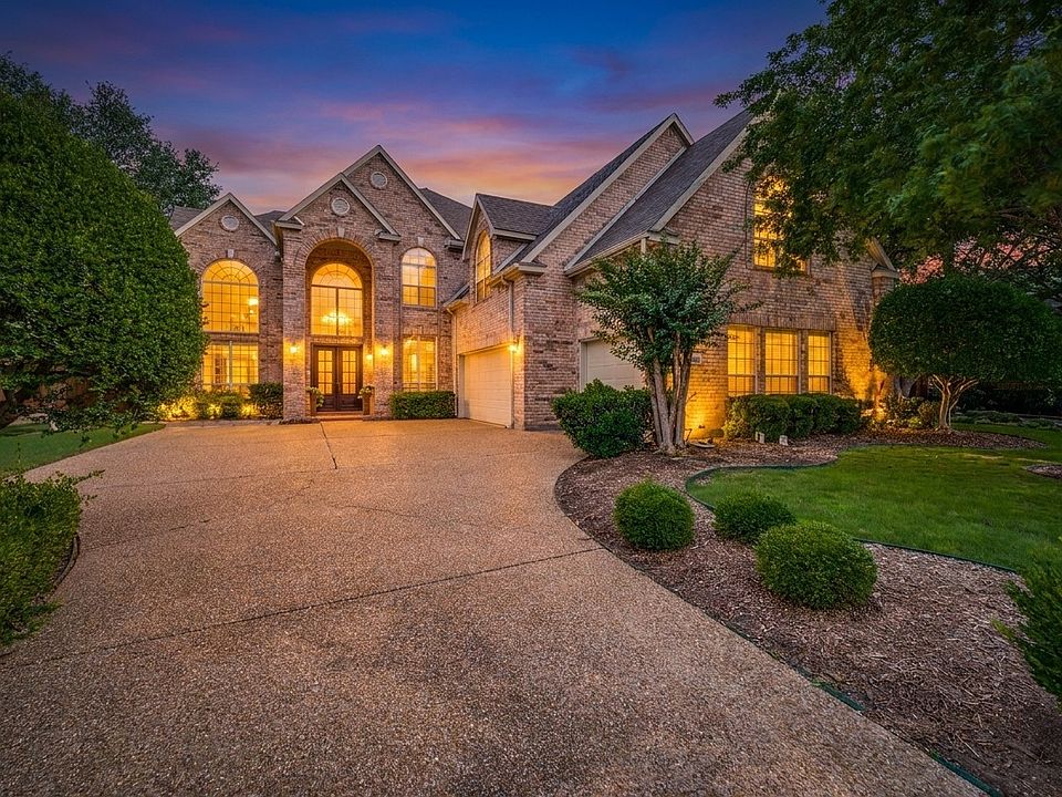 1st image of 820 Parkwood Ct