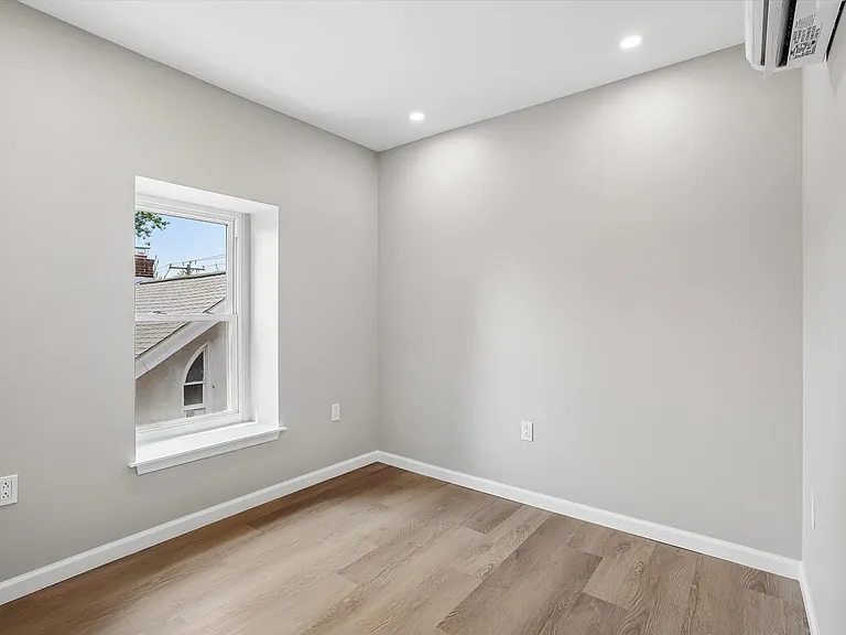 405 School St #2 — Photo 16