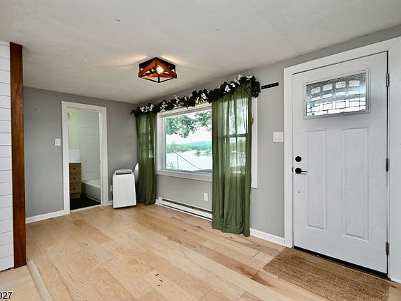 5th image of 1 S Lakeside Ave #1B