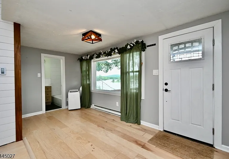 1 S Lakeside Ave #1B — Photo 5