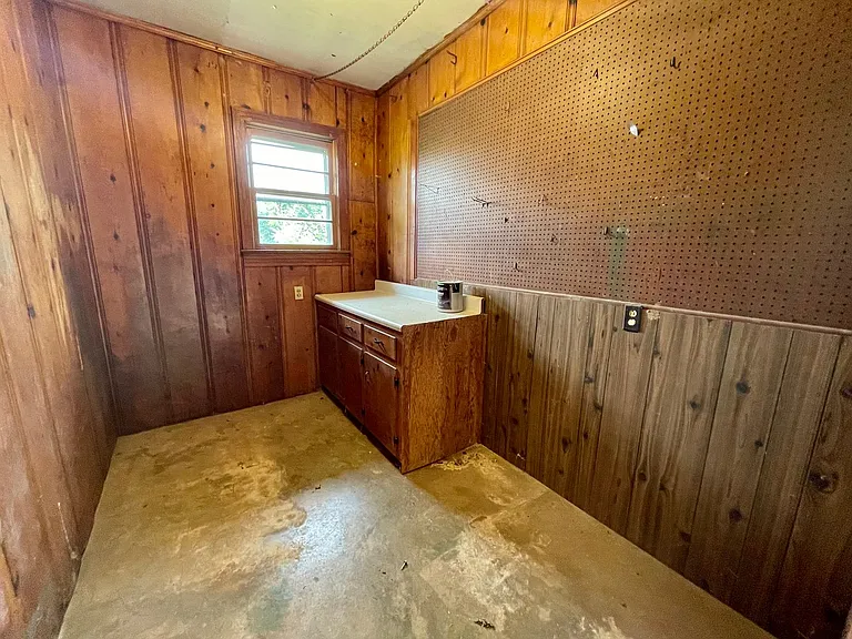 1206 S Madison St — Photo 15