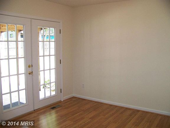 4th image of 10404 Meadowlark Ln