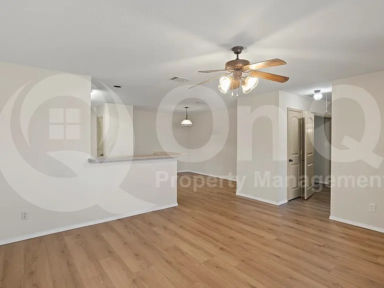 2335 N Elm St #3 — Photo 2
