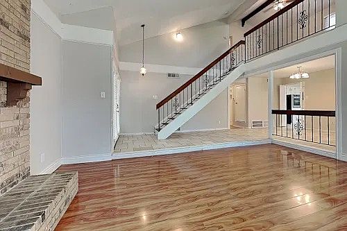 1st image of 3105 Laurel Ln