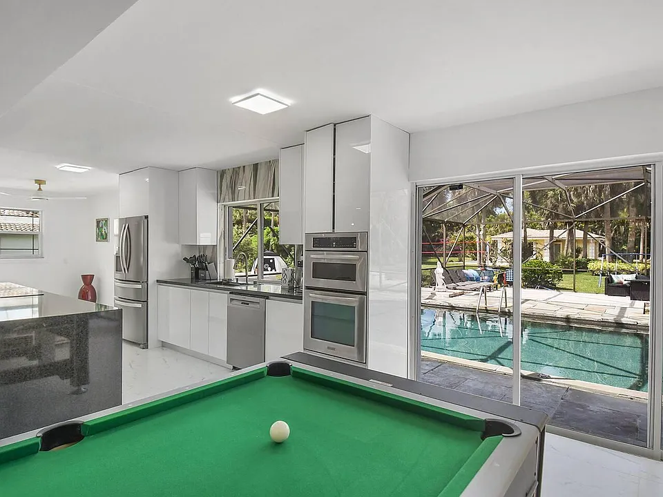 12231 Areaca Dr