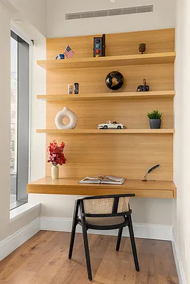 Office, photo 1