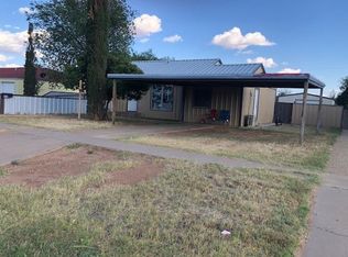 904 E Hester St, Brownfield, TX 79316