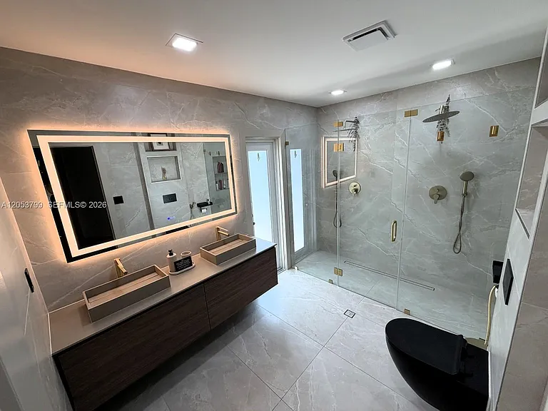 10950 SW 40th Ct — Photo 26