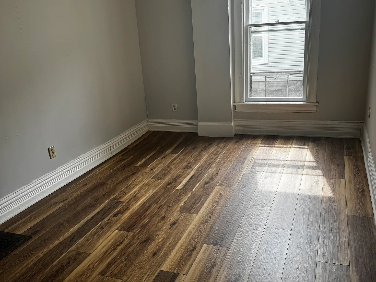 3 bed, 1244 sqft, $1,600 — Photo 2
