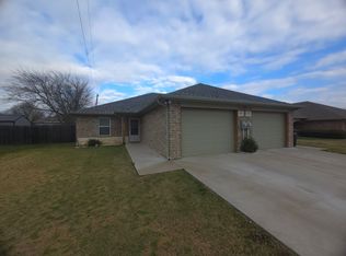1409 Glenhaven Dr, Cleburne, TX 76033
