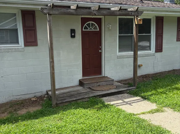 314 Crest Dr, Chapel Hill, NC 27516