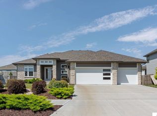 4618 N 189th St, Elkhorn, NE 68022