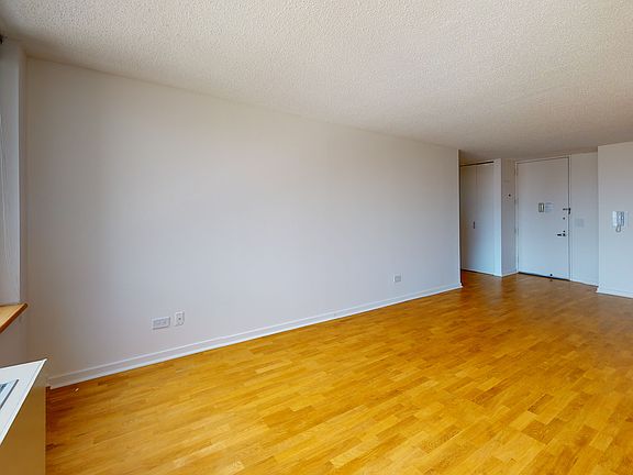 4th image of 175 E 96th St #220