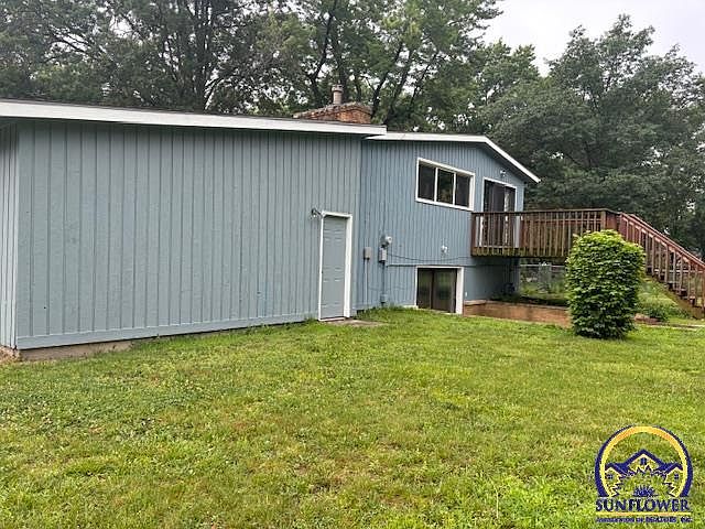 2nd image of 1215 SW Belle Ter