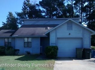 6863 Candlewood Dr, Fayetteville, NC 28314