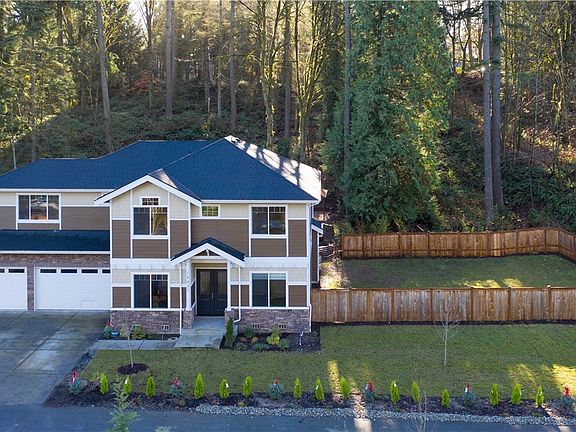 2nd image of 15421 NE Woodland Pl #12