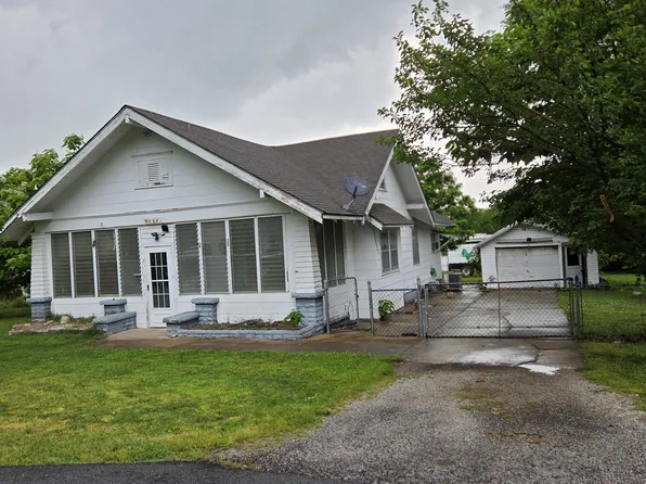 111 E Forest Street, Bolivar, MO 65613
