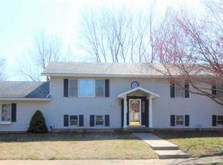 233 N Hazel St, Chillicothe, IL 61523