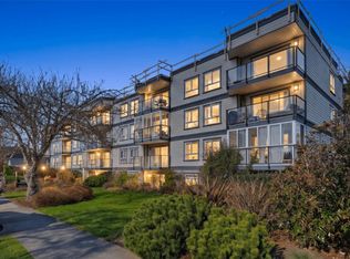 1024 Fairfield Rd #204, Victoria, BC V8V3A5