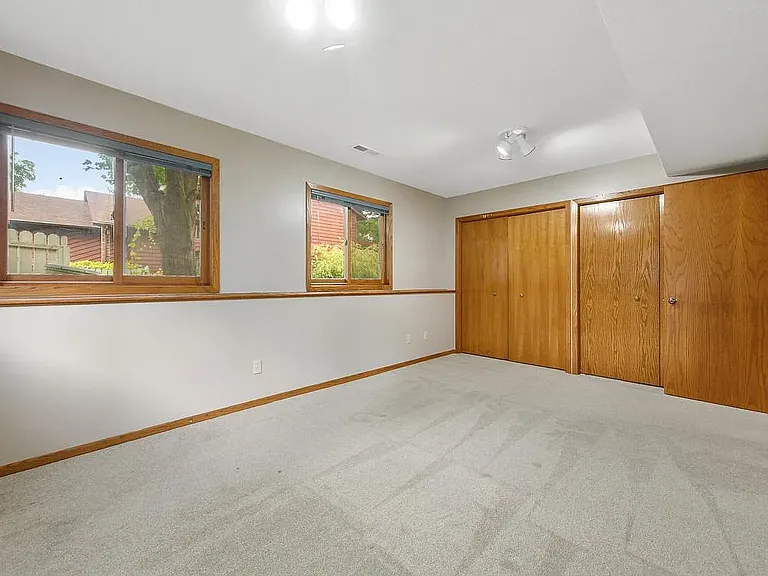 751 Lathrop Dr — Photo 17