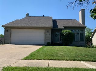415 Berkshire Dr, Saline, MI 48176