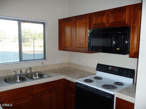 3rd image of 7110 N 68th Ave APT 2