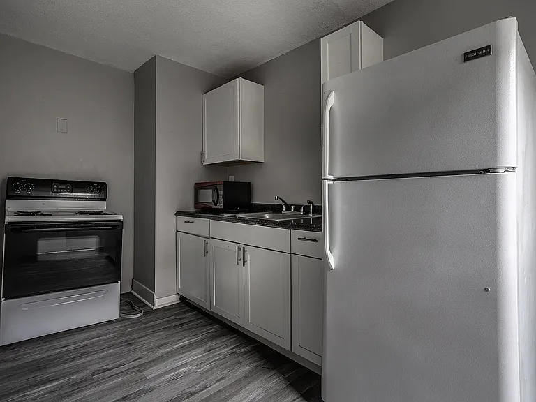 710 King Ave #4 — Photo 2