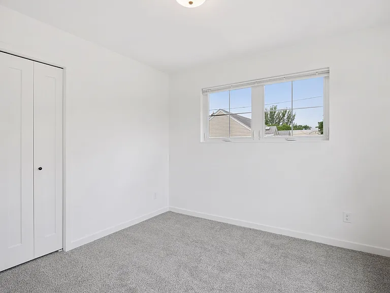 2062 Como Ave #2 — Photo 19