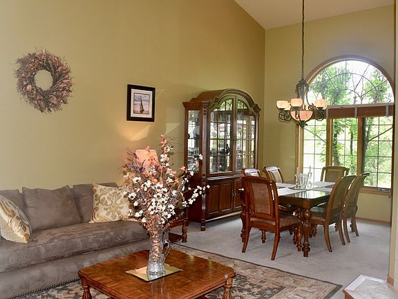 5th image of 17 Long Cove Dr