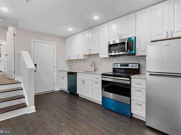 3rd image of 624 N 35th St #3