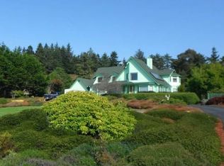 1025 Vista Dr, McKinleyville, CA 95519