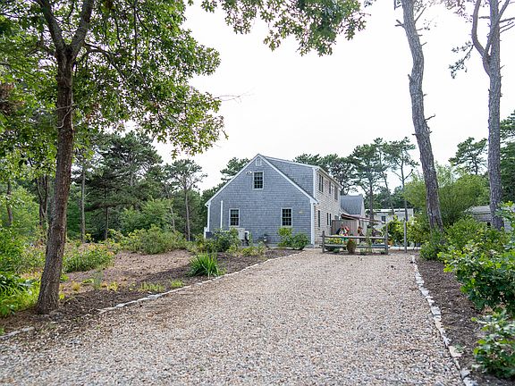4th image of 85 Jennie Clark Road