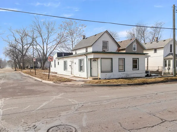 1270 E 1st St, Monroe, MI 48161