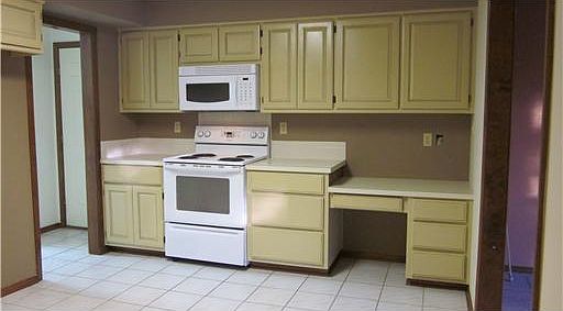 4th image of 1 Glenbarr Cir