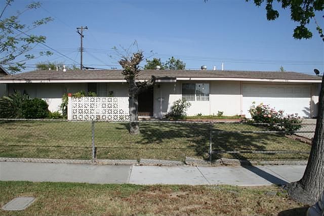 1st image of 808 N Imperial Ave