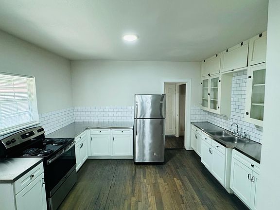 4th image of 1133 W Lynwood Ave