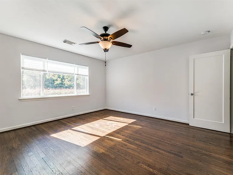 4502 Brookwoods Dr — Photo 17