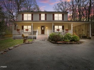 119 Lone Pine Bay Rd, Hawley, PA 18428