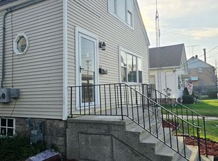 1713 12th St, Two Rivers, WI 54241