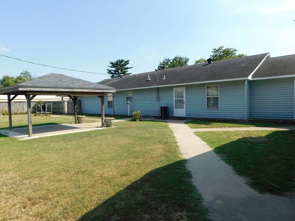 702 E Cedar St, Bertrand, MO 63823 Zillow